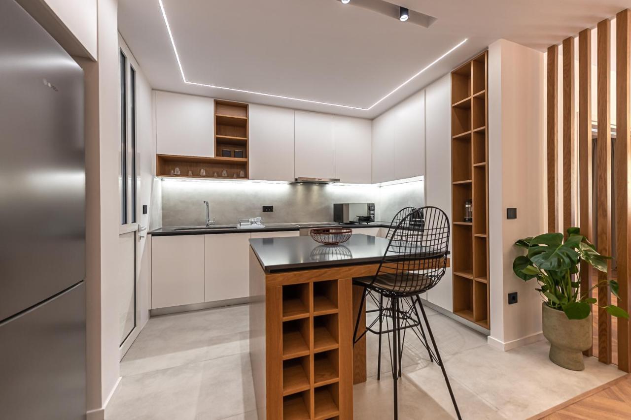 Phaedrus Living Luxury Penthouse Ploutarchou Lägenhet Aten Exteriör bild